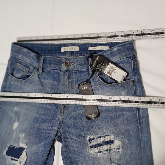 Ladies Guess Power Curvy Midrise Jeans. Size 30 NWT - Picture 3 of 7
